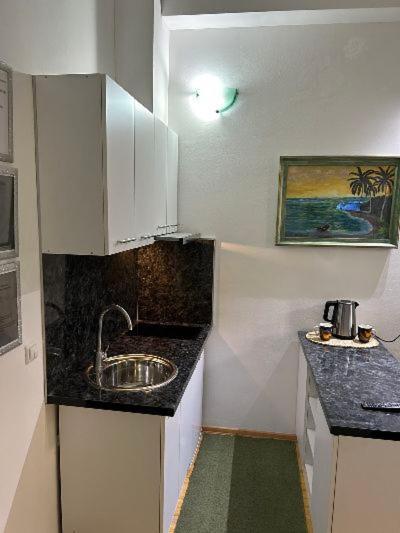 Guesthouse Hurma Rooms SJJ Rum bild