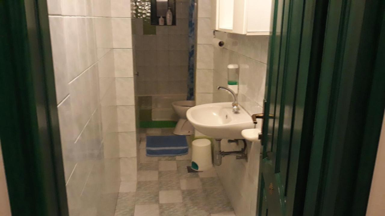 Guesthouse Hurma Rooms SJJ Exteriör bild